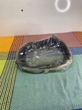 Entourage de phare Peugeot 304? Avant droit neuf.  A719