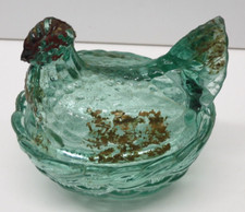 * JOLIE POULE SUR PANIER VERRE