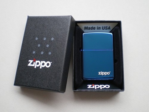 Zippo sapphire blue - &, logo