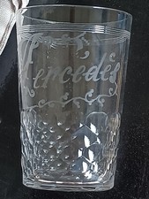 VERRE ANCIEN EN CRISTAL GRAVÉ DE FORME GOBELET PRÉNOM MERCEDÈS / VERS 1900