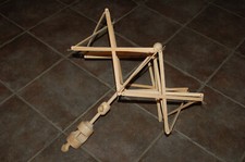 Porte- fil en bois en forme de