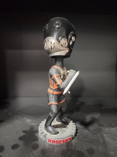 Kroenen hellboy bobblehead - hellboy,