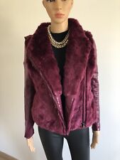manteau bordeux avec fausse fourrure Guess taille XS bon état 