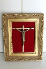 jesus christ sur Cadre Bois Doré Velours Crucifix