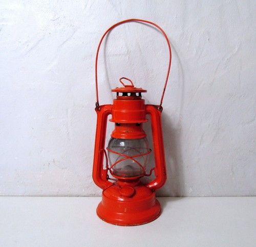 Ancienne lampe tempête orange - tempête,