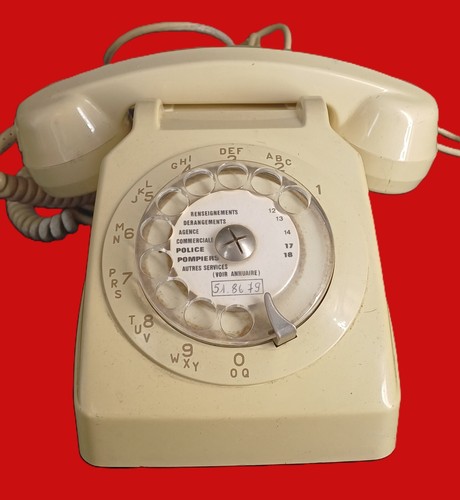 Ancien telephone cadran - telephone, a