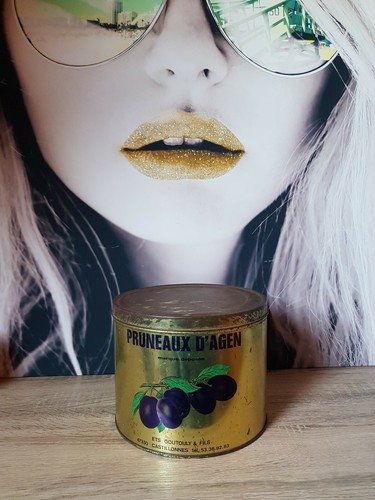 Ancienne boîte publicitaire - ancienne,