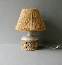 lampe en grès signée