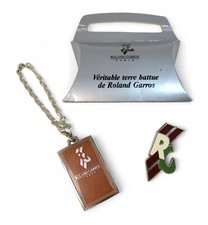 Collector 1980 ! Porte clés Terre Battue ROLAND GARROS + Pin's Roland Garros
