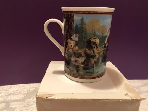 Danbury mint boyds - mint, bear