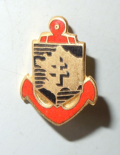 Insigne miniature type - pin's,
