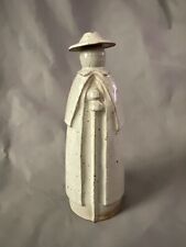 Bouteille anthropomorphe en grès berger de Jean Austruy