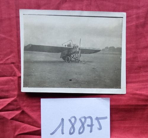 18875 petit monoplan - 18875, a