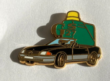 72 -  Pin's MERCEDES CABRIOLET 500 SL GS 27 Signé BOUSSEMART S. GAULTIER