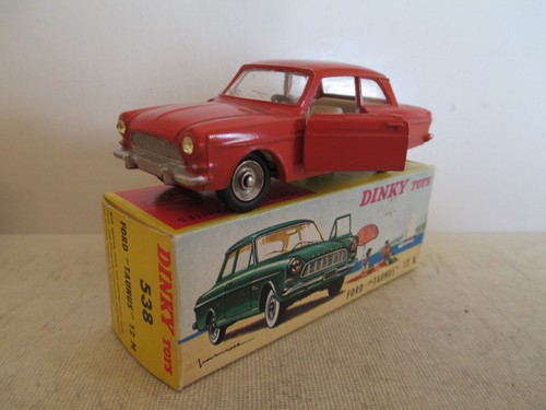 Dinky toys 538 - ford, 12m