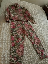 Joli ensemble vintage blouson et jean fleuris