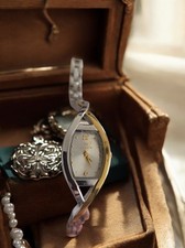  Montre vintage Clyda femme - Non testée, vendue en l'état
