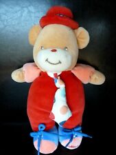 H4. DOUDOU OURS TAKINOU cravate chapeau rouge marron rose bleu 26cm ETAT NEUF *