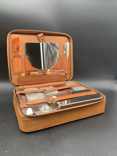 Très jolie ancienne trousse - très,