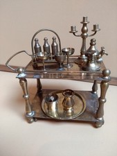 meubles maison de poupée