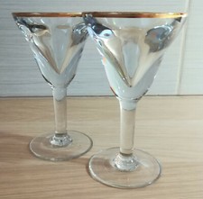 Deux anciens Verres à pied Bistrot Vin cuit verre épais et bullé Liseré doré