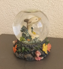 GROSSE BOULE A NEIGE DAUPHIN