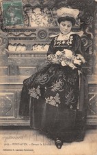 29-PONT AVEN FOLKLORE DEVANT