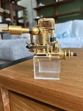 Moteur saïto FA-30S Gold 50th Anniversary