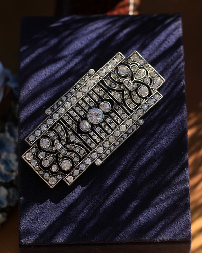 Broche argenté art - broche,