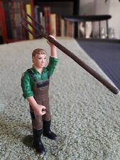 Univers de la ferme PAPO ou SCHLEICH - Fermier bras articulés, fourche offerte