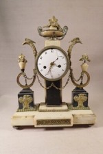 ANCIENNE PENDULE LOUIS XVI DIRECTOIRE EN BRONZE ET MARBRE TETES AIGLE FIN XVIII