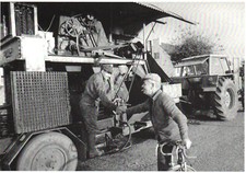 CPM 56 - ST YVES-BUBRY (Morbihan) - Presse à cidre Guyonvarch. Rencontre Voisins