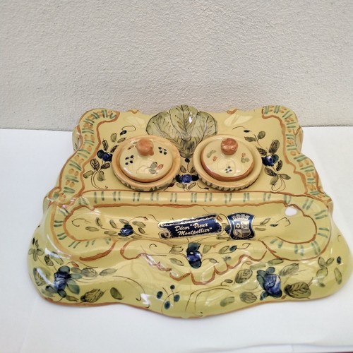Encrier faience décor vieux - ,