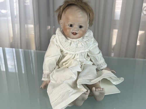 Poupée artiste porcelaine - d'artiste,