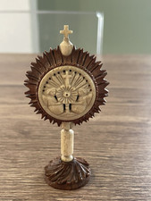 Ancien monstrance porte