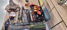 harry Potter accessoires, 19 baguettes, 1 cape d invisibilité,  1 choixpeau ...