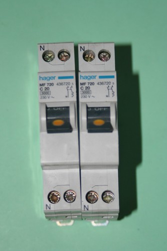 Lot disjoncteurs vis - 2,