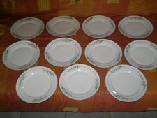 Service de 11 assiettes en