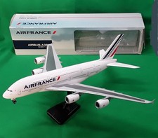 MAQUETTE- AIRBUS A 380 AIR FRANCE-1/200 - SOCATEC/DARON