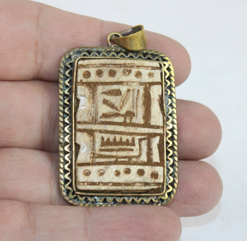 Amulette pendentif