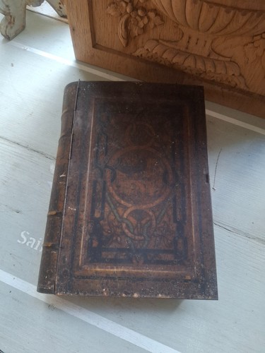 Ancienne boite livre tôle - boite,