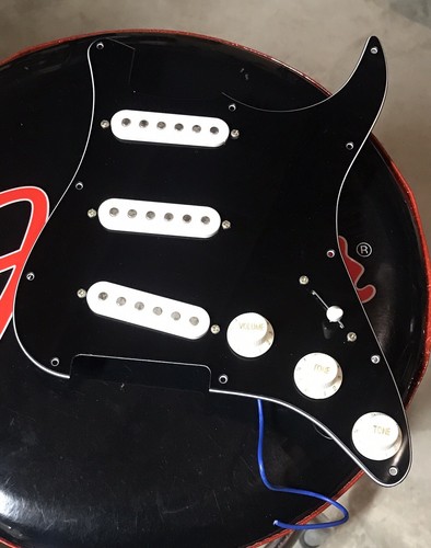 2009 fender starcaster sss - 2009,