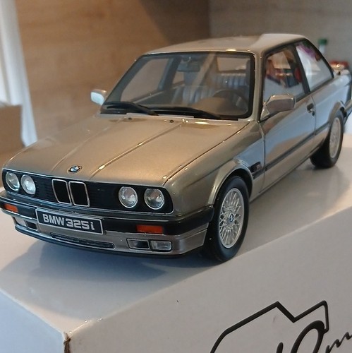 Bmw 325i ottomobile - ,