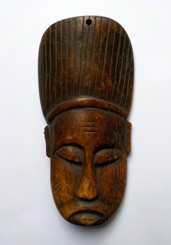 Masque passeport pendentif