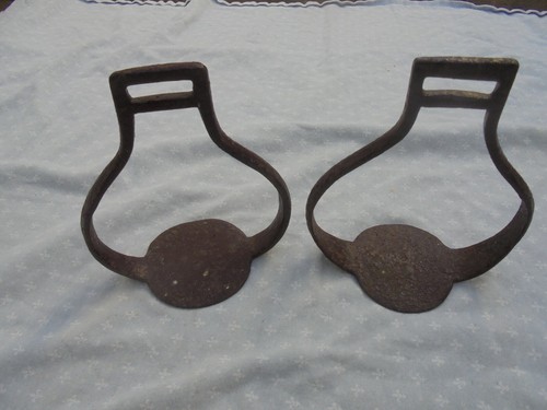 Paire etriers cheval de - ,