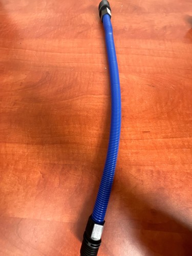 Tuyau flexible annelé bleu