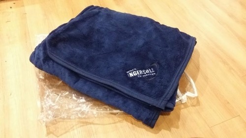 Blue fleece throw blanket - fleece,