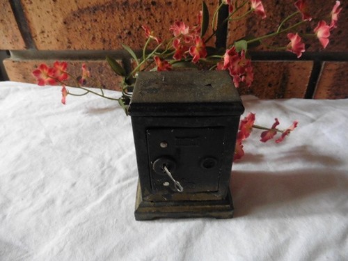 Ancienne tirelire coffre - ancienne,