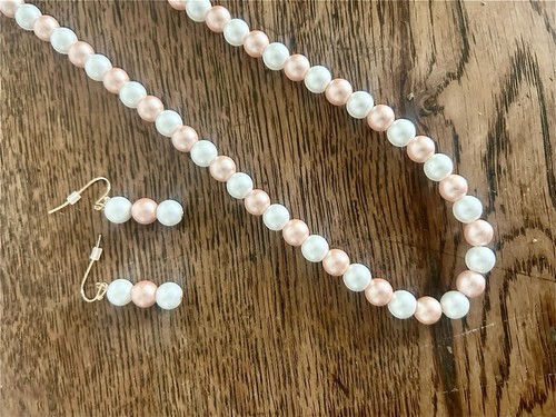 Collier perles couleur - de,