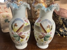 Paire de Vases à Cols Mouvementés verre Bleu émaillé Fleurs ? et Oiseaux ?